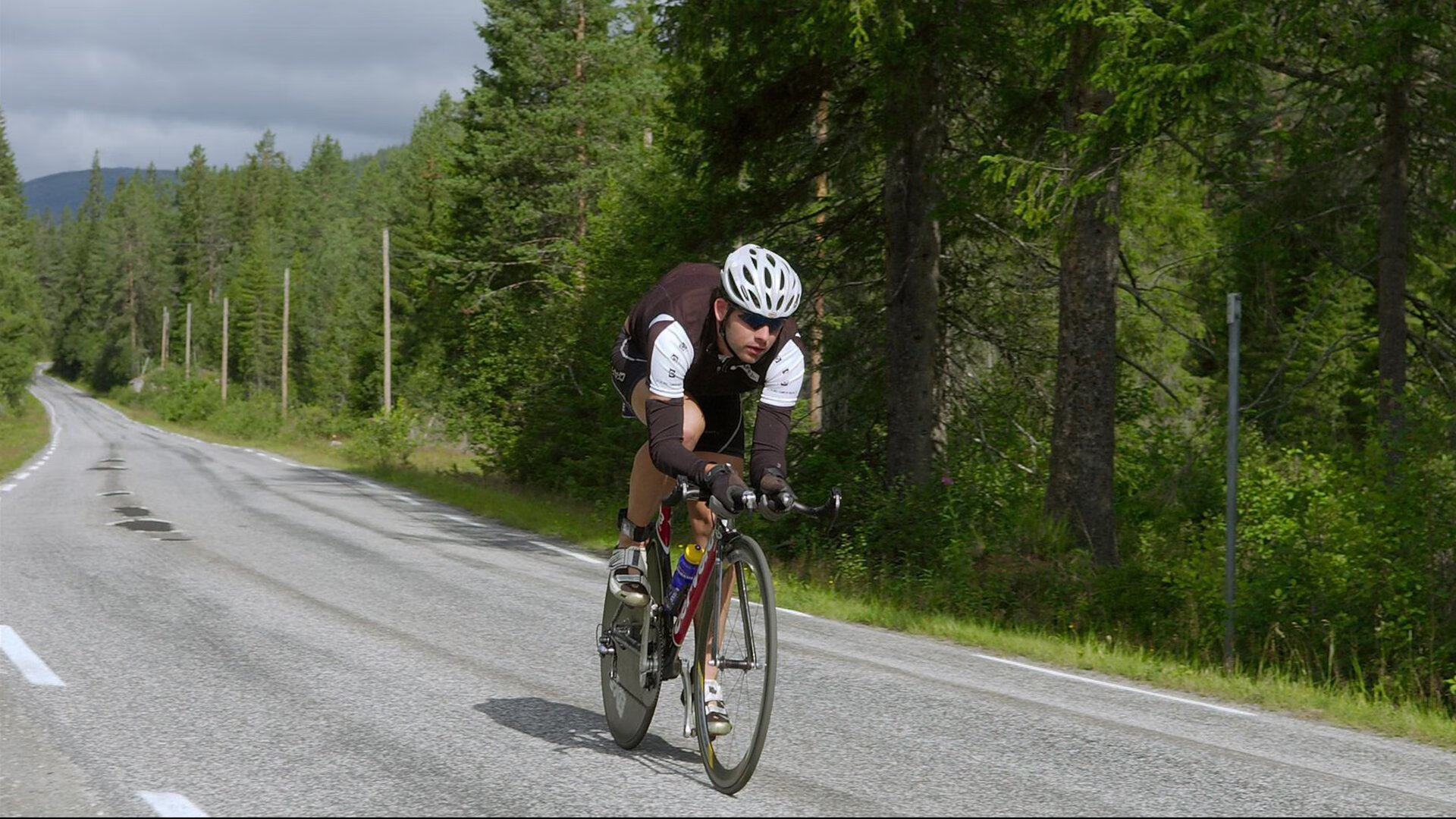 世界杯期间多所学校开设“足球主题周” 体育课变成“看球+练球”